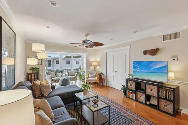 $424,900 | 6381 Bay Club Drive, Unit 3, Fort Lauderdale, FL 33308