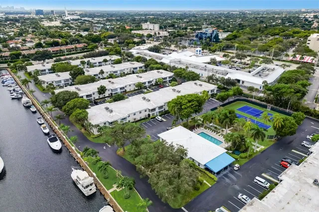 $424,900 | 6381 Bay Club Drive, Unit 3, Fort Lauderdale, FL 33308