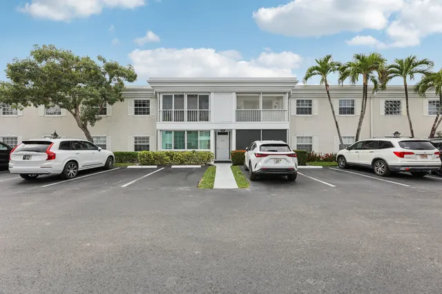 $424,900 | 6381 Bay Club Drive, Unit 3, Fort Lauderdale, FL 33308