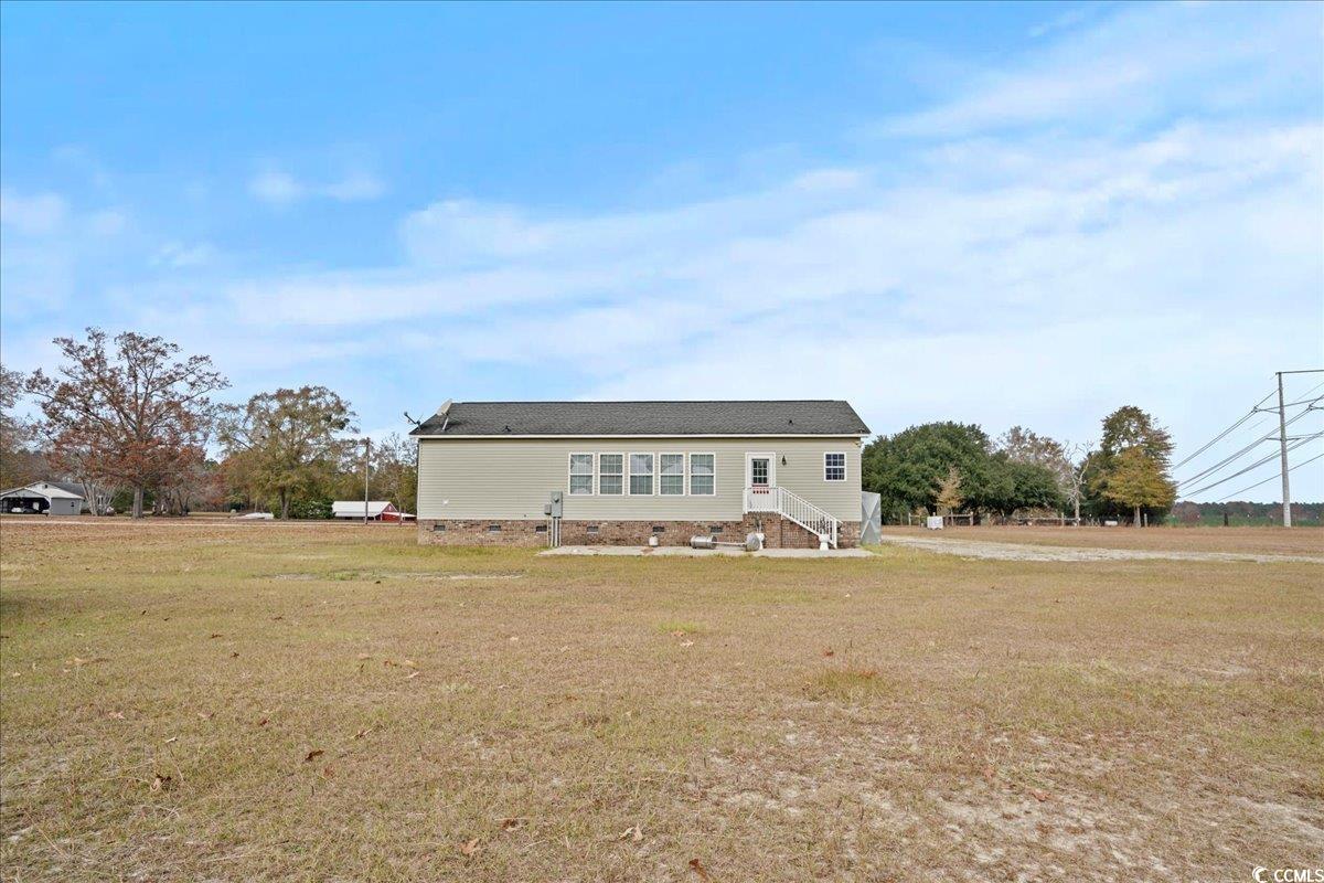 706 Beverly Hills Road Camden, SC 29020 - Photo 22 of 25 View of front facade with crawl space and a front yard