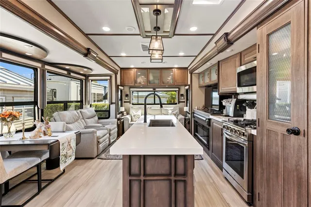 $179,900 | 532 Southwest 38th Way, Okeechobee, FL 34974