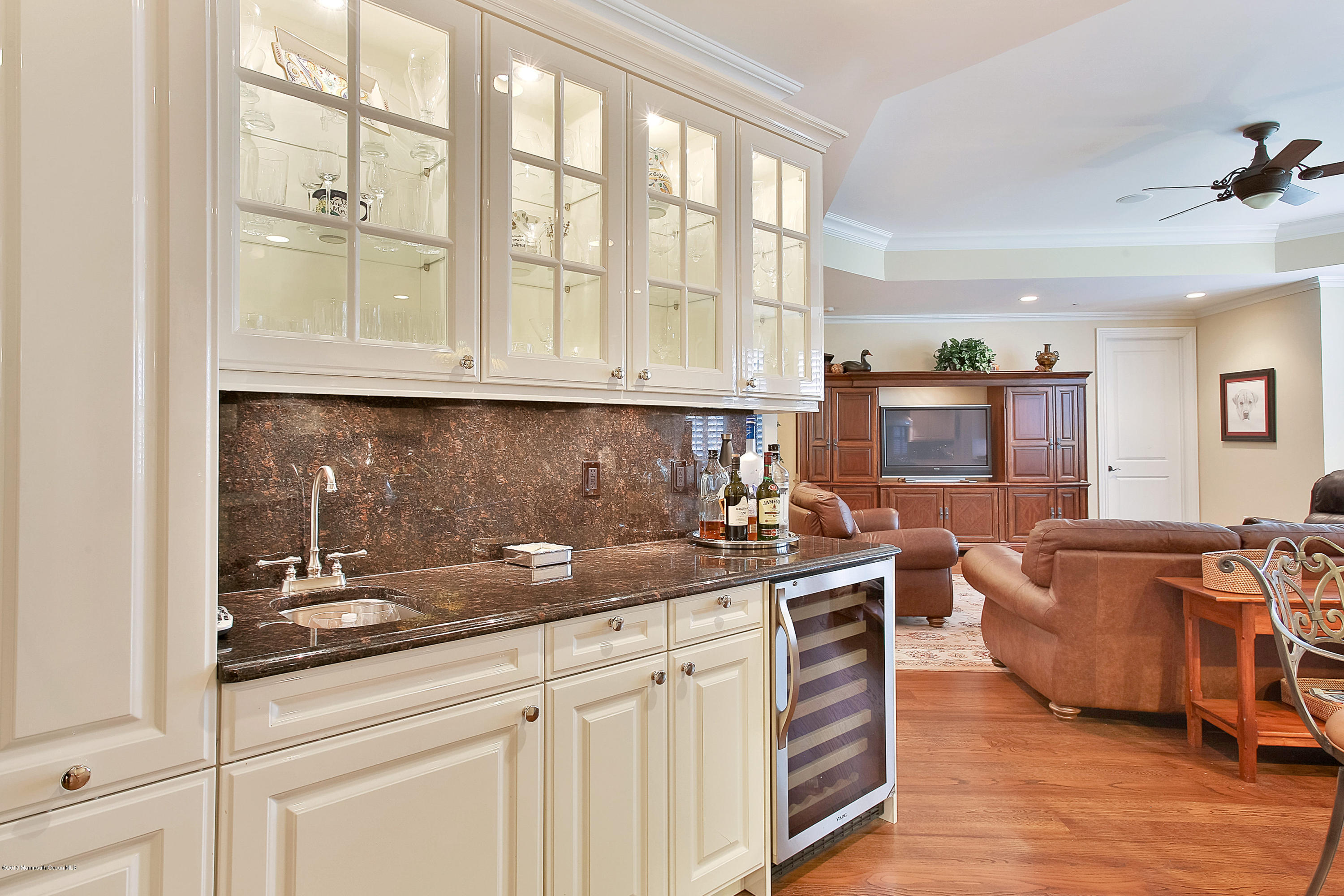 1121 Oval Road Manasquan, NJ 08736 - Photo 21 of 38 Gourmet Kitchen/Great Room View