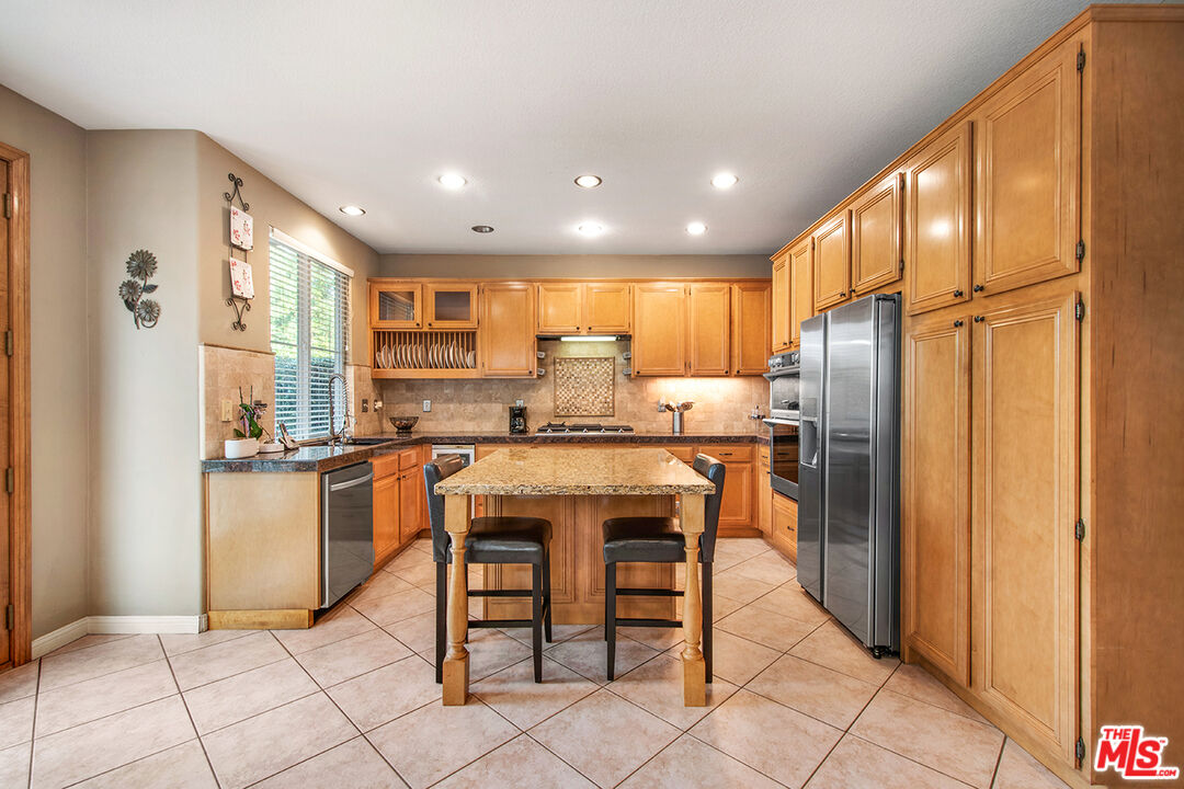 131 Park Hill Road Simi Valley, CA 93065 - Photo 13 of 40 Gallery Image 13