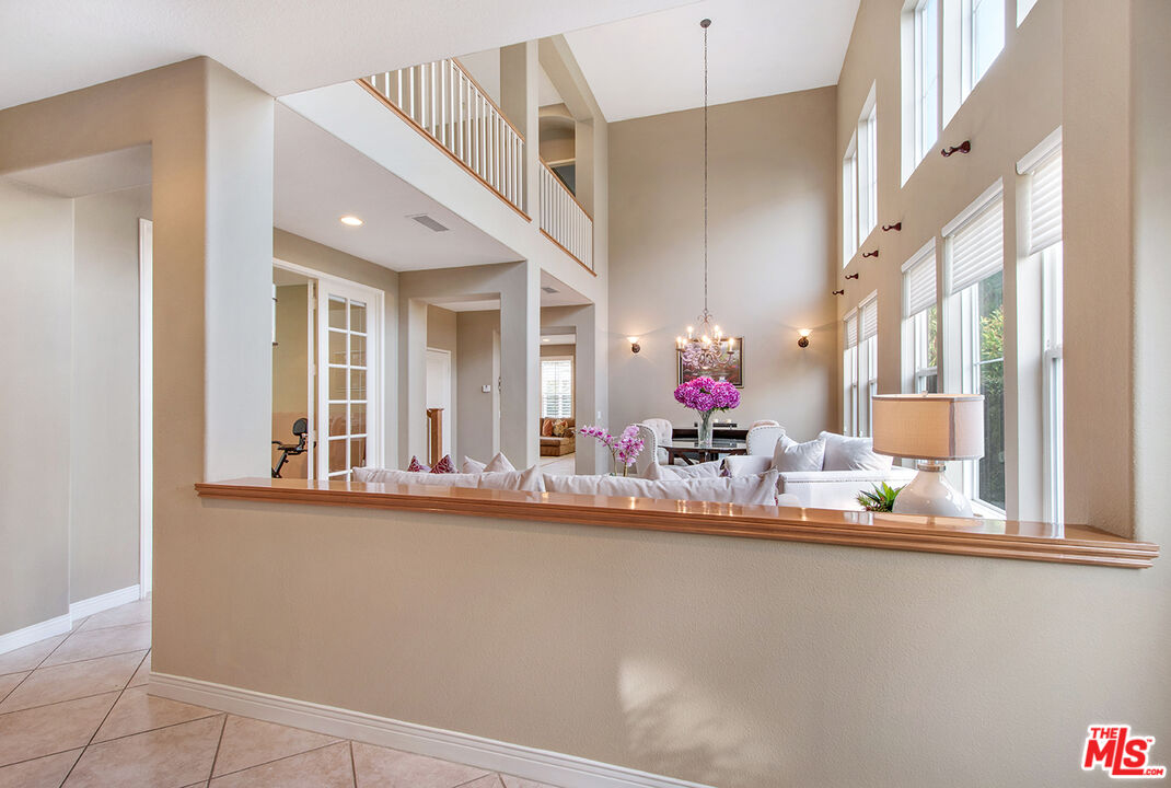 131 Park Hill Road Simi Valley, CA 93065 - Photo 4 of 40 Gallery Image 4