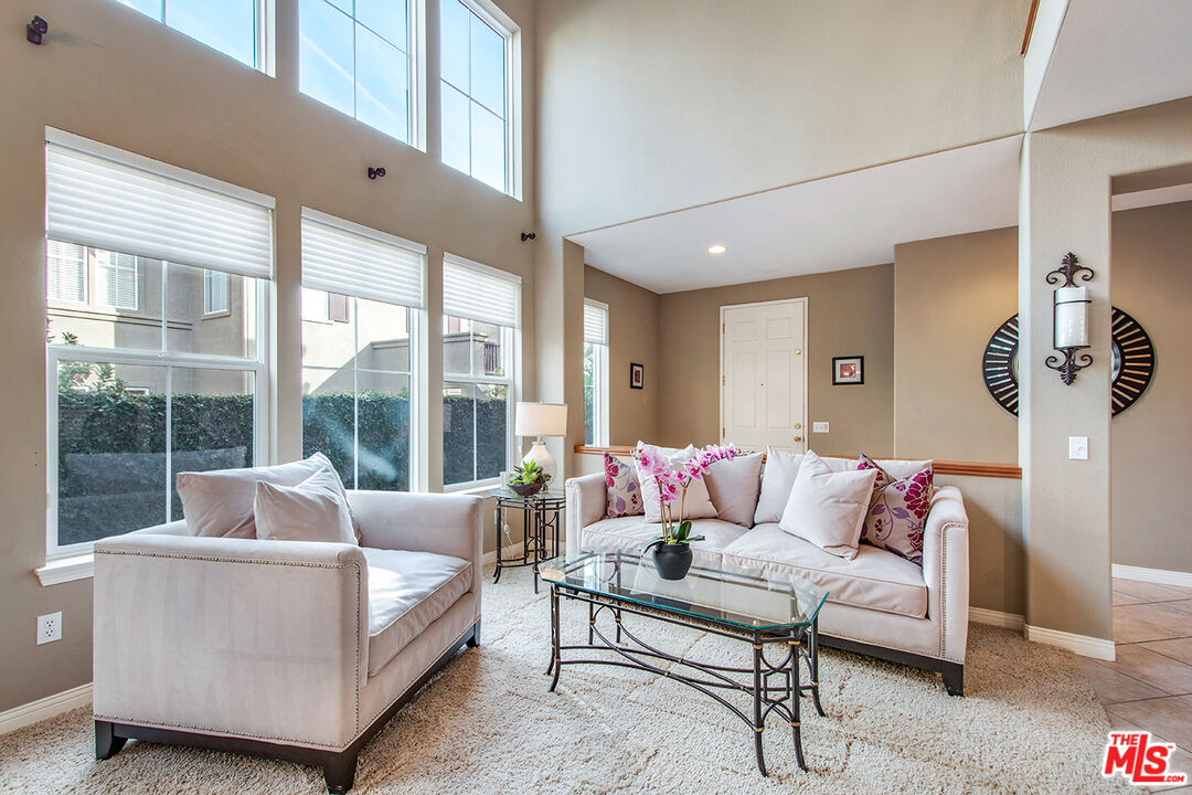 131 Park Hill Road Simi Valley, CA 93065 - Photo 9 of 40 Gallery Image 9