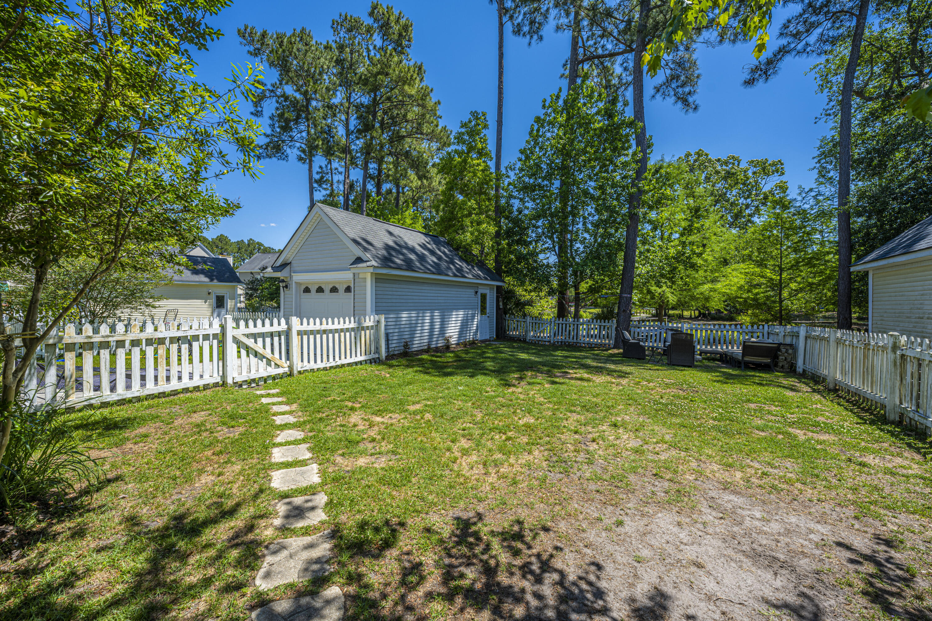 3228 Beaconsfield Road Mount Pleasant, SC 29466 - Photo 17 of 40 DSC_5286