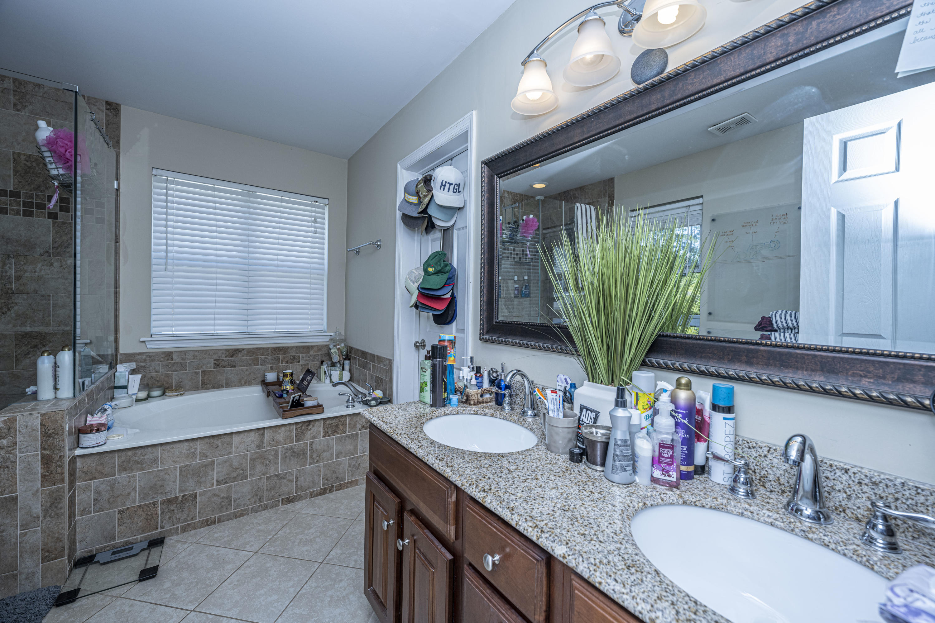 3228 Beaconsfield Road Mount Pleasant, SC 29466 - Photo 23 of 40 Owner's Bath