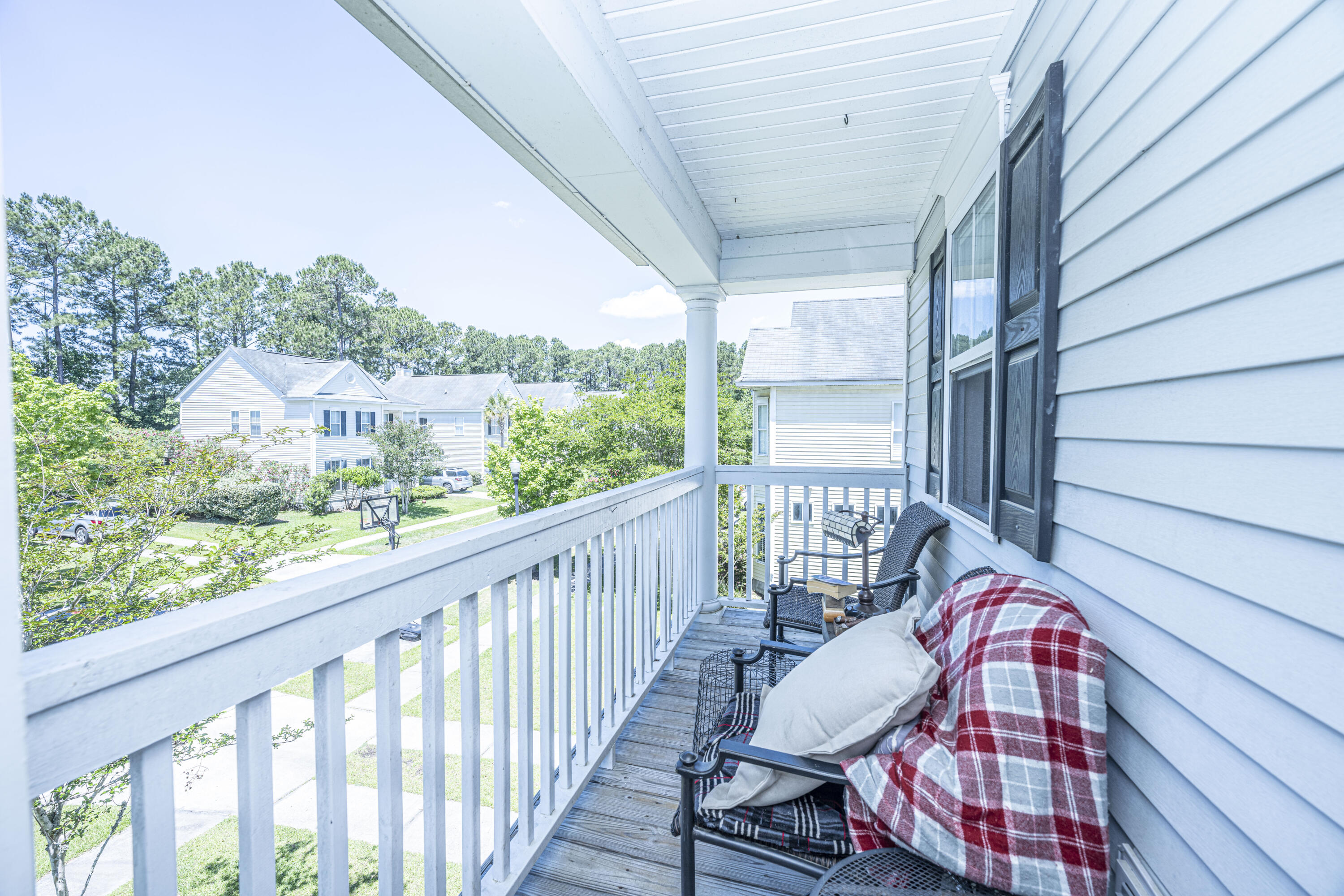 3228 Beaconsfield Road Mount Pleasant, SC 29466 - Photo 24 of 40 Porch off Owner's Suite
