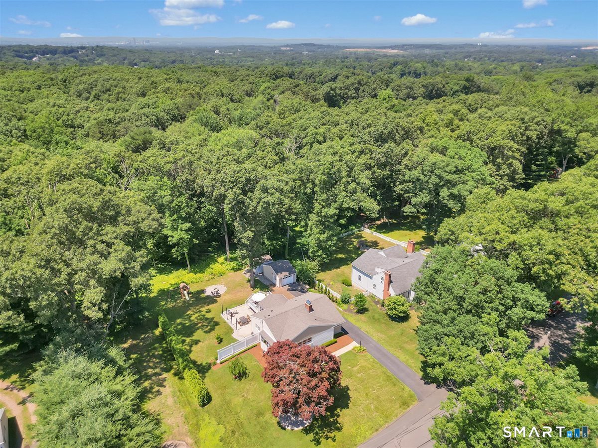 6 Bruce Road Manchester, CT 06040 - Photo 18 of 21 Gallery Image 18