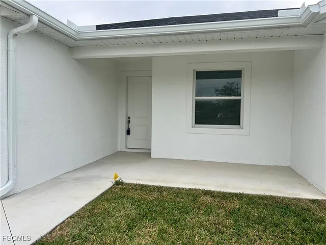 $250,000 | 628 Falls Lane, Lehigh Acres, FL 33974