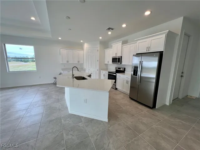 $250,000 | 628 Falls Lane, Lehigh Acres, FL 33974