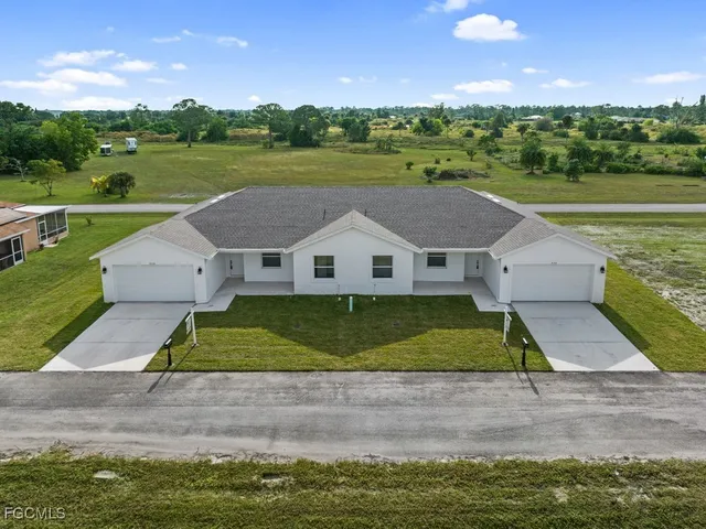 $250,000 | 628 Falls Lane, Lehigh Acres, FL 33974
