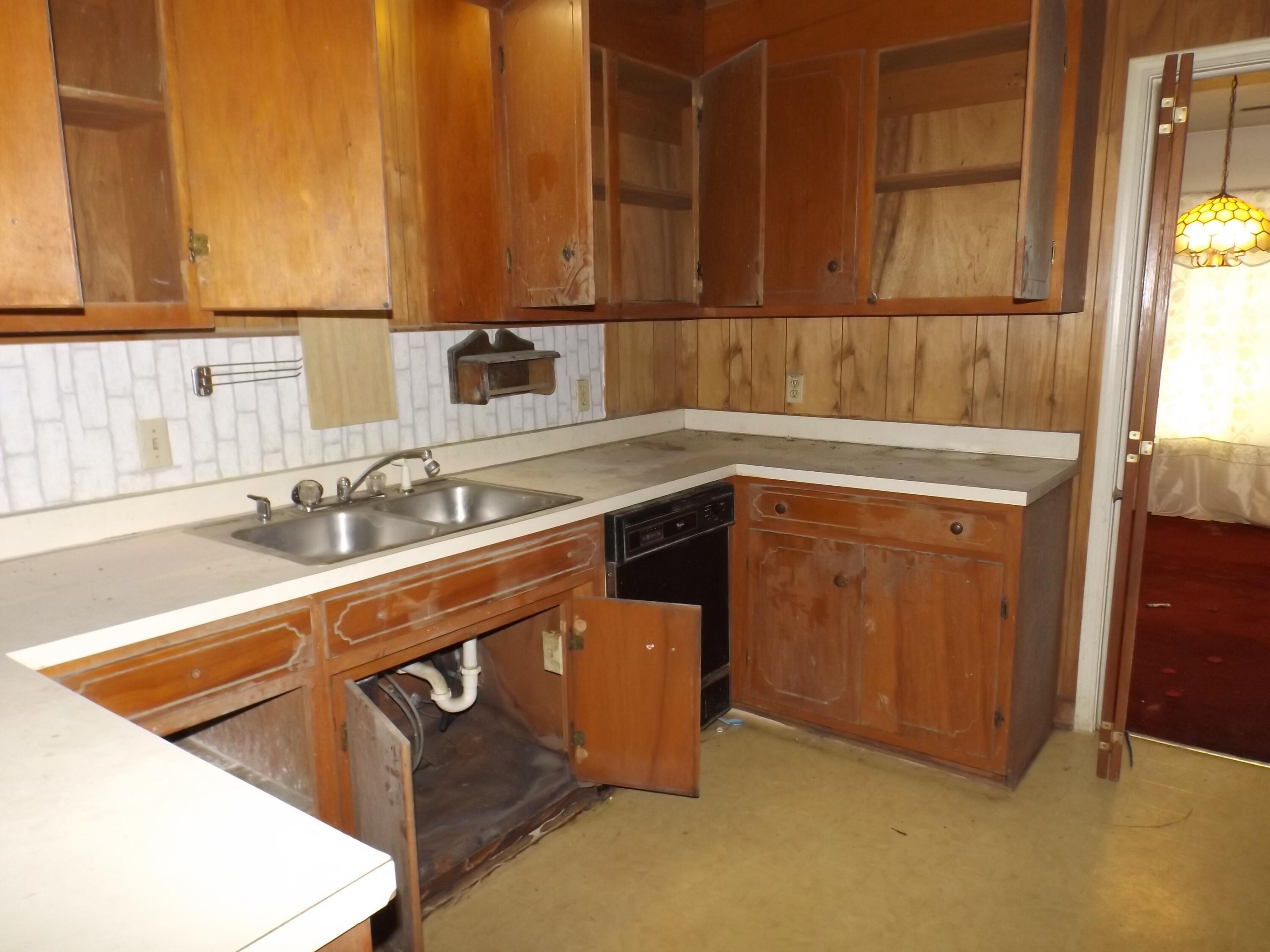 301 Brunson Street Manning, SC 29102 - Photo 17 of 38 Kitchen View 2