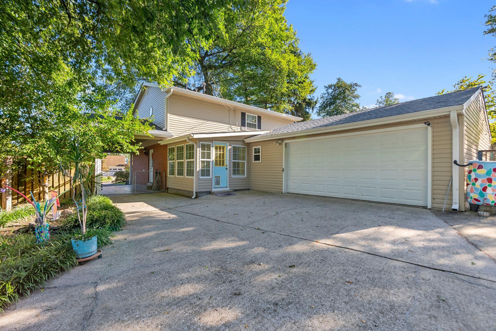 1505 Beacon Hill Road Lexington, KY 40504 - Photo 51 of 68 Garage View