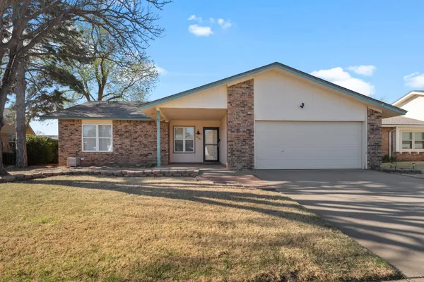 $195,000 | 5705 2nd Pl Drive, Lubbock, TX 79416