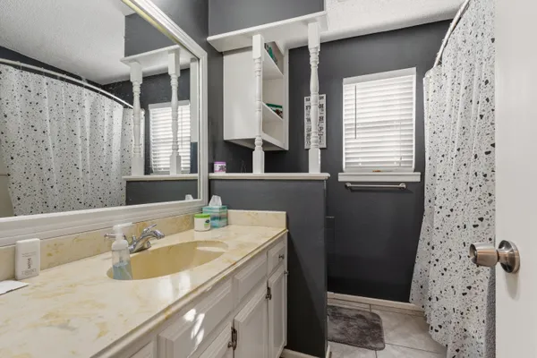 $195,000 | 5705 2nd Pl Drive, Lubbock, TX 79416