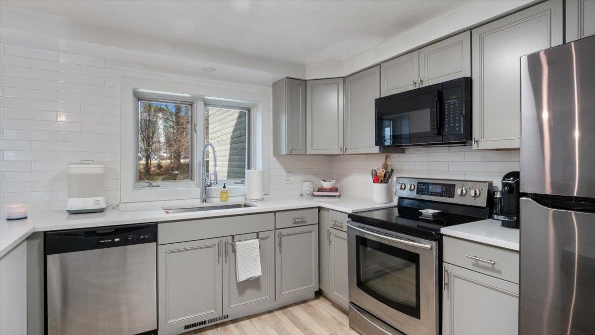 5 Tsienneto Road, Unit 33 Derry, NH 03038 - Photo 13 of 44 Gallery Image 13