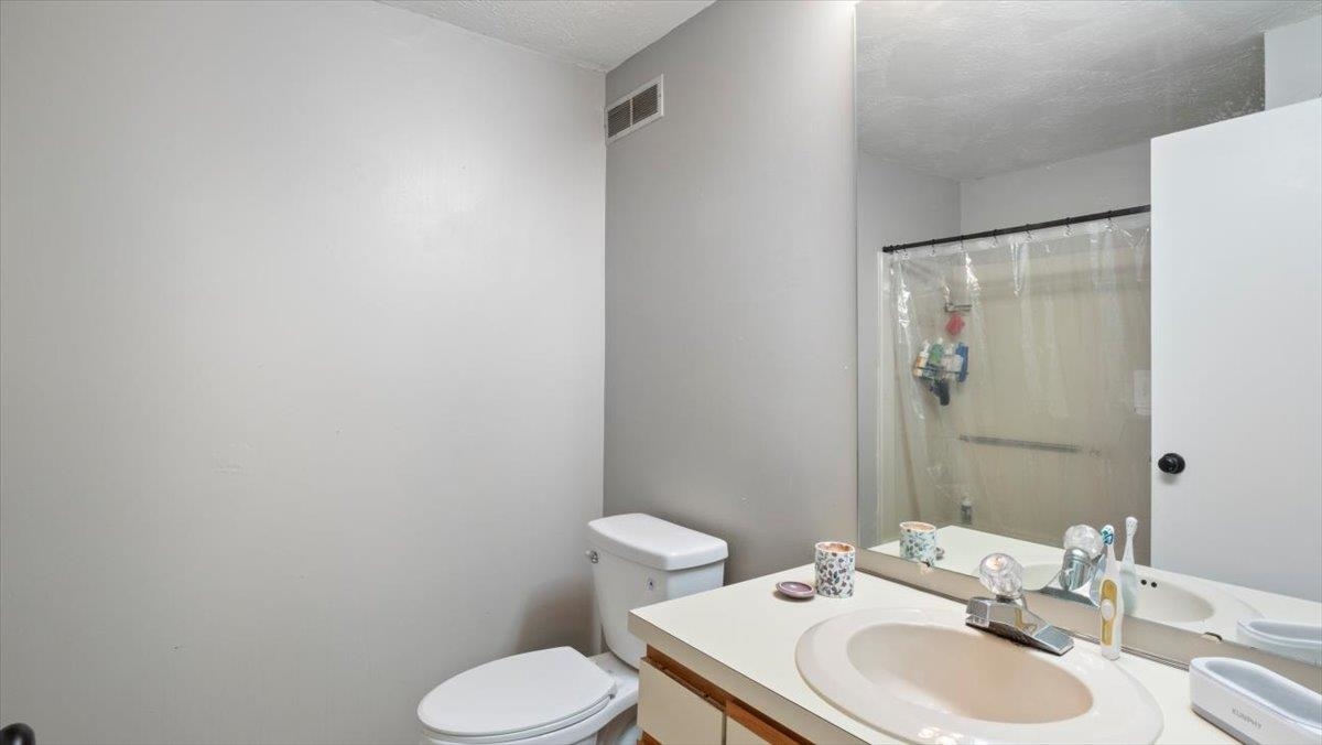 5 Tsienneto Road, Unit 33 Derry, NH 03038 - Photo 28 of 44 Gallery Image 28