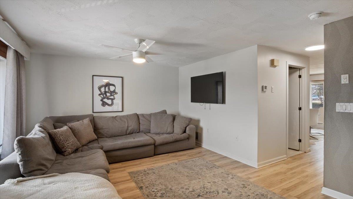 5 Tsienneto Road, Unit 33 Derry, NH 03038 - Photo 4 of 44 Gallery Image 4