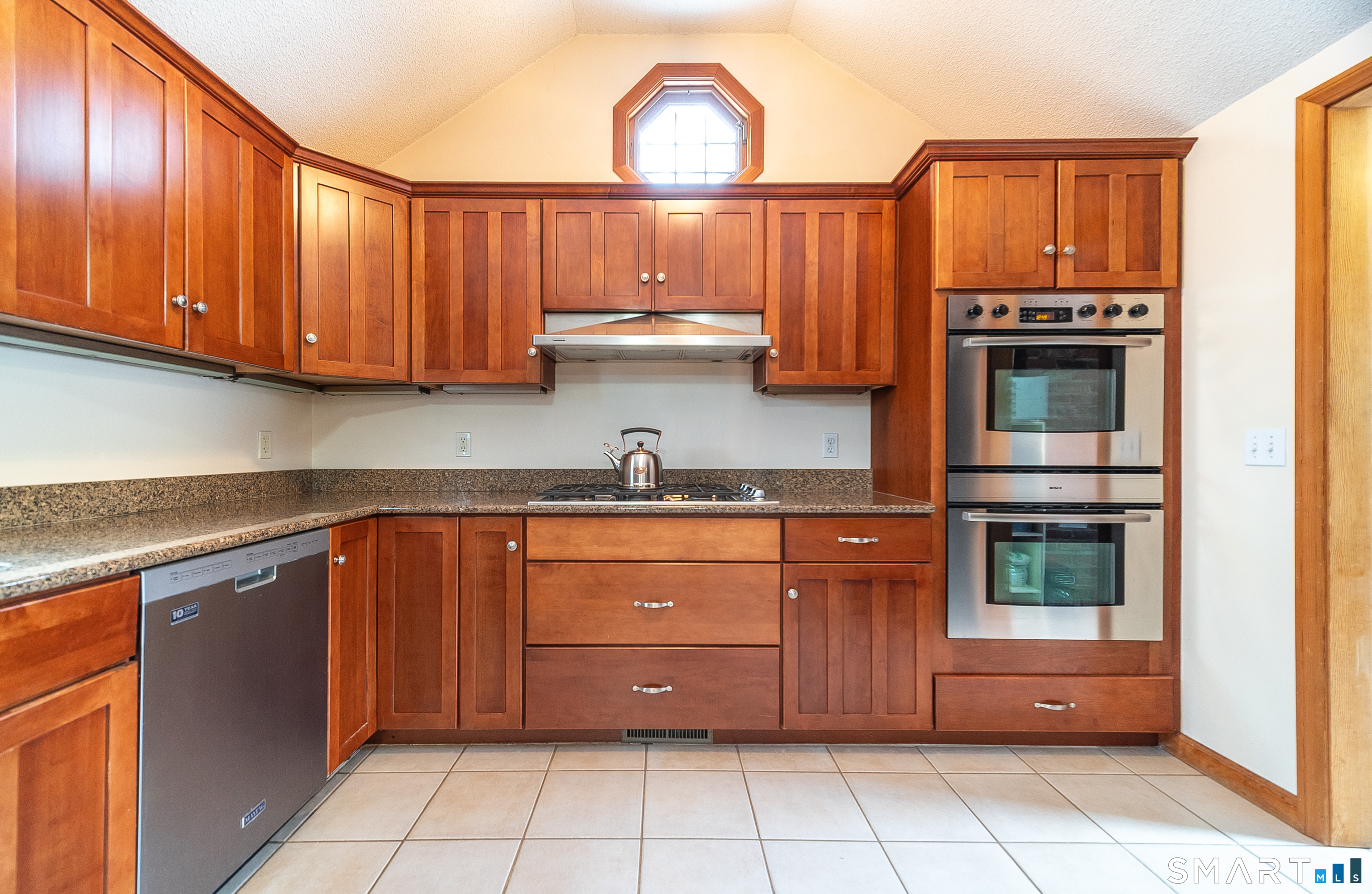 183 Aston Lane Middletown, CT 06457 - Photo 7 of 39