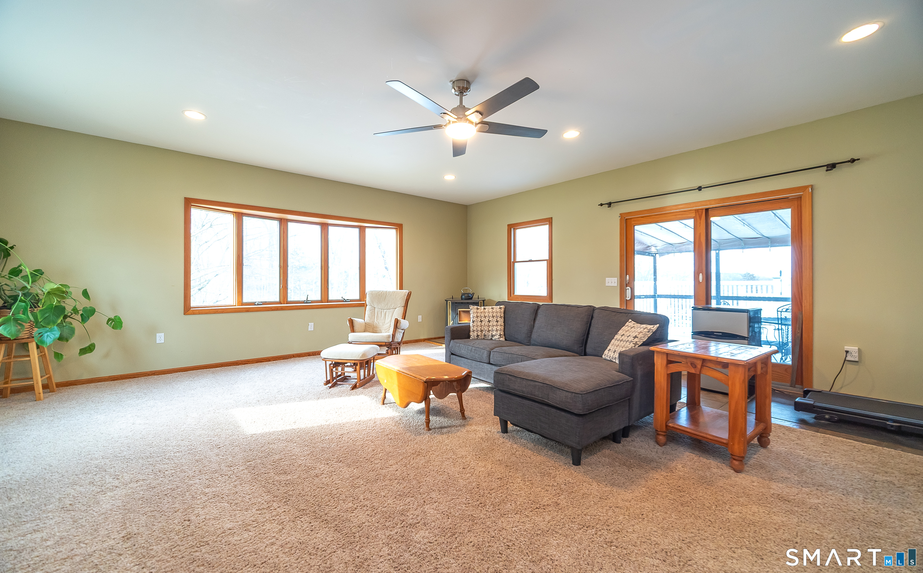 183 Aston Lane Middletown, CT 06457 - Photo 8 of 39