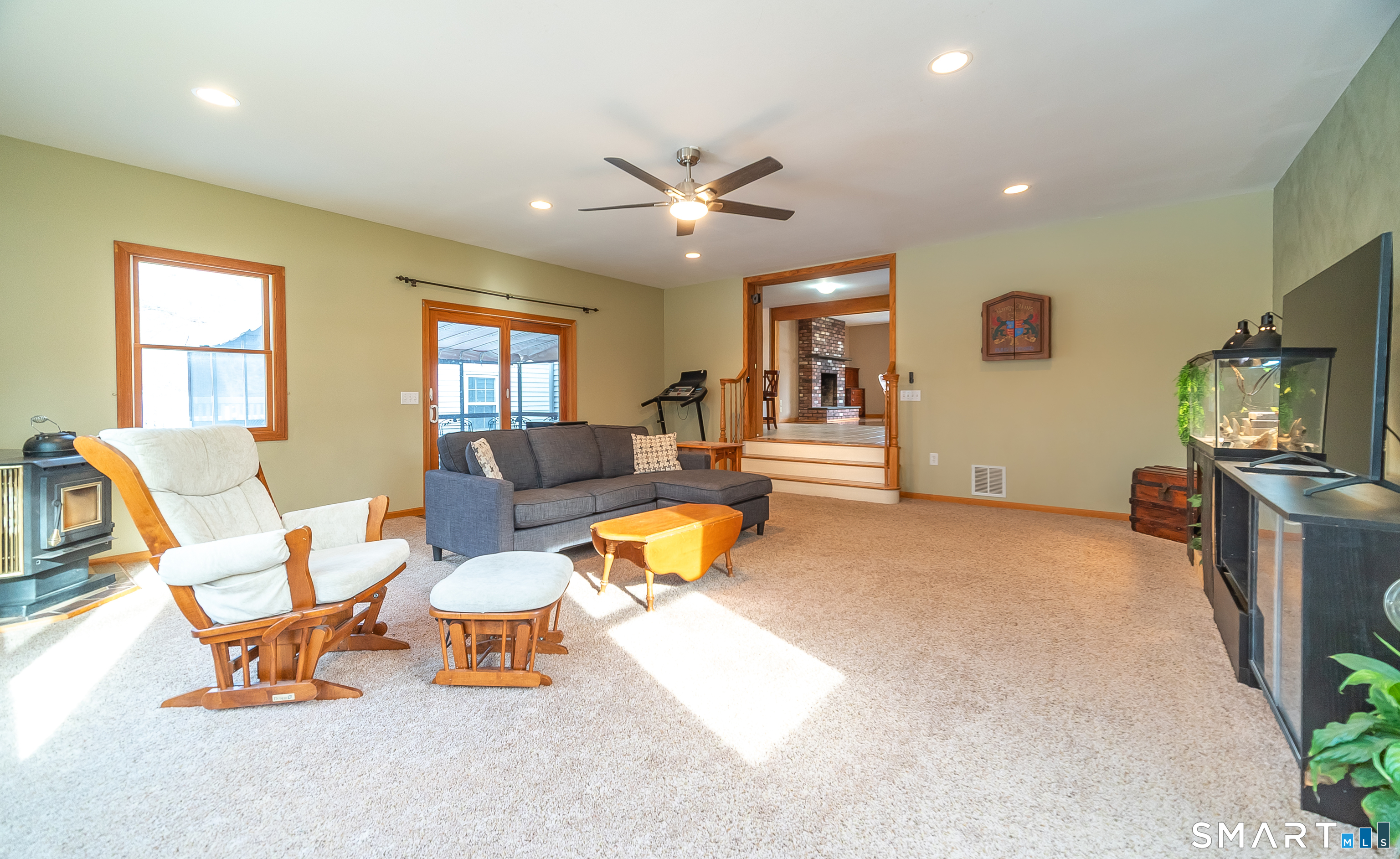 183 Aston Lane Middletown, CT 06457 - Photo 9 of 39