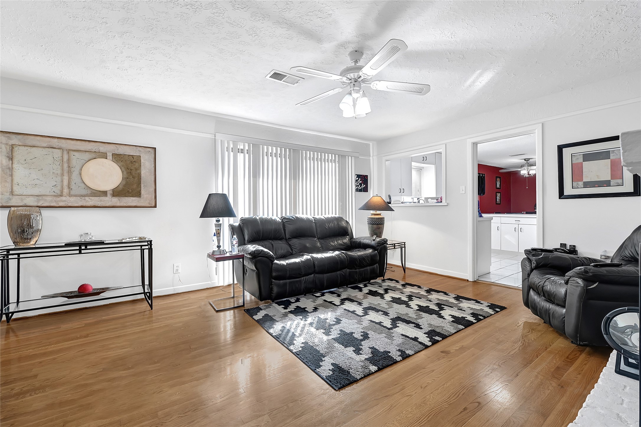 4831 Knickerbocker Street Houston, TX 77035 - Photo 21 of 50 a living room with furniture and a rug