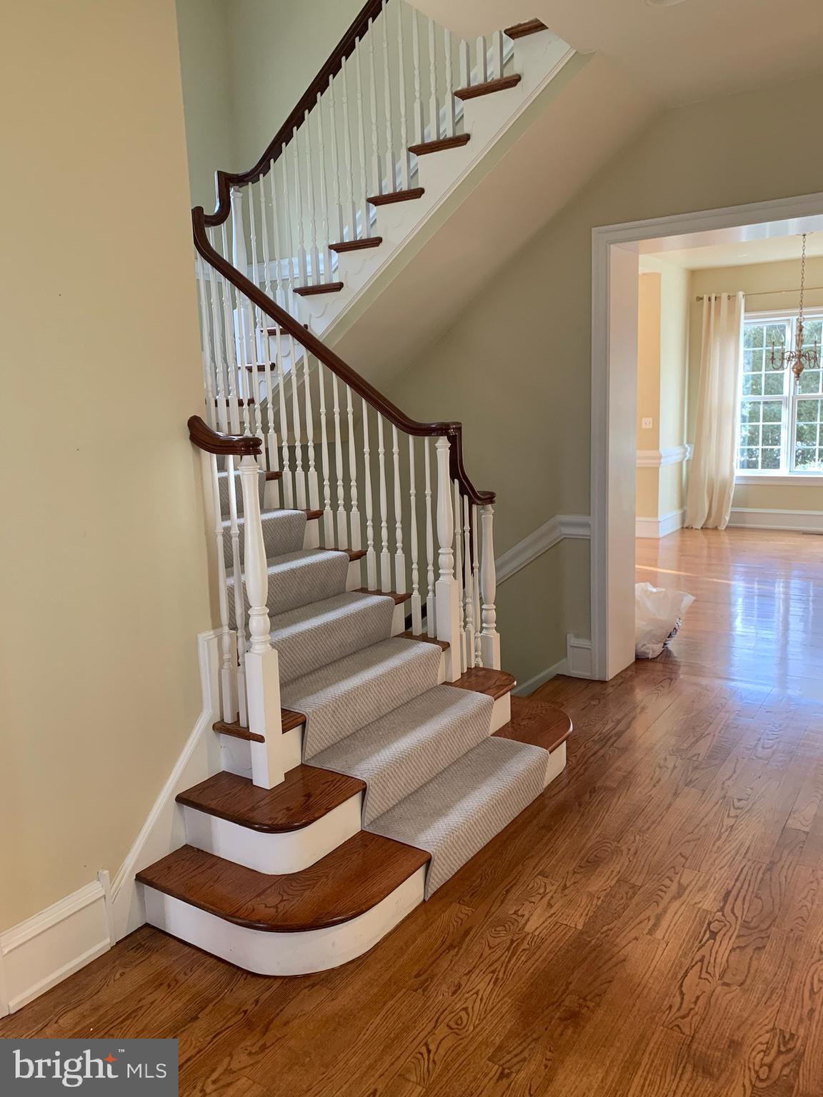 2 Wicklow Court Wayne, PA 19087 - Photo 6 of 9 Stairway