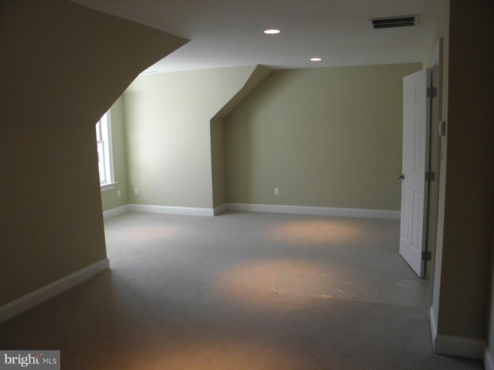 2 Wicklow Court Wayne, PA 19087 - Photo 9 of 9 Loft