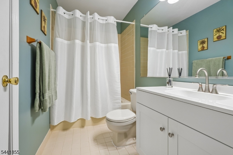 46 Stevens Court Bedminster, NJ 07921 - Photo 12 of 20