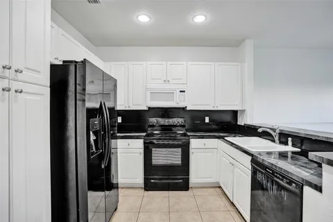 $2,650 | 3313 Northwest 29th Court, Lauderdale Lakes, FL 33311