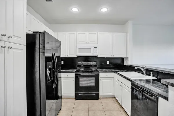 $2,650 | 3313 Northwest 29th Court, Lauderdale Lakes, FL 33311