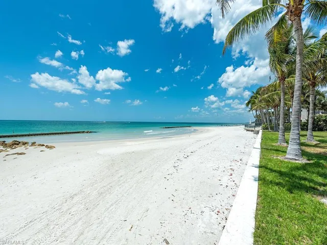 $49,950,000 | 4550 Gordon Drive, Naples, FL 34102