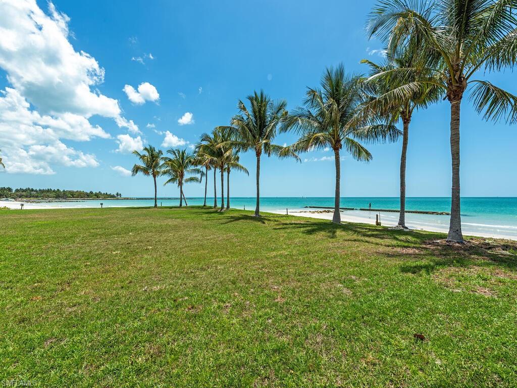 4550 Gordon Drive Naples, FL 34102 - Photo 4 of 19