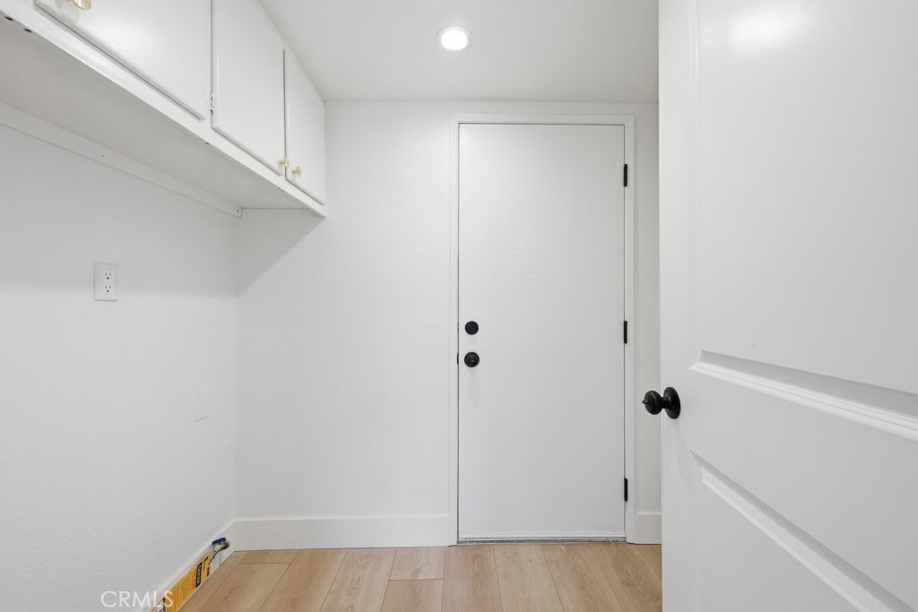 647 East Jenner Street Lancaster, CA 93535 - Photo 12 of 25 Laundry Room