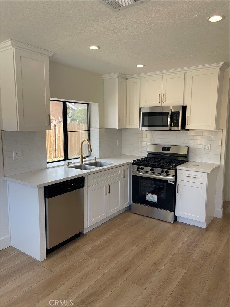 647 East Jenner Street Lancaster, CA 93535 - Photo 8 of 25