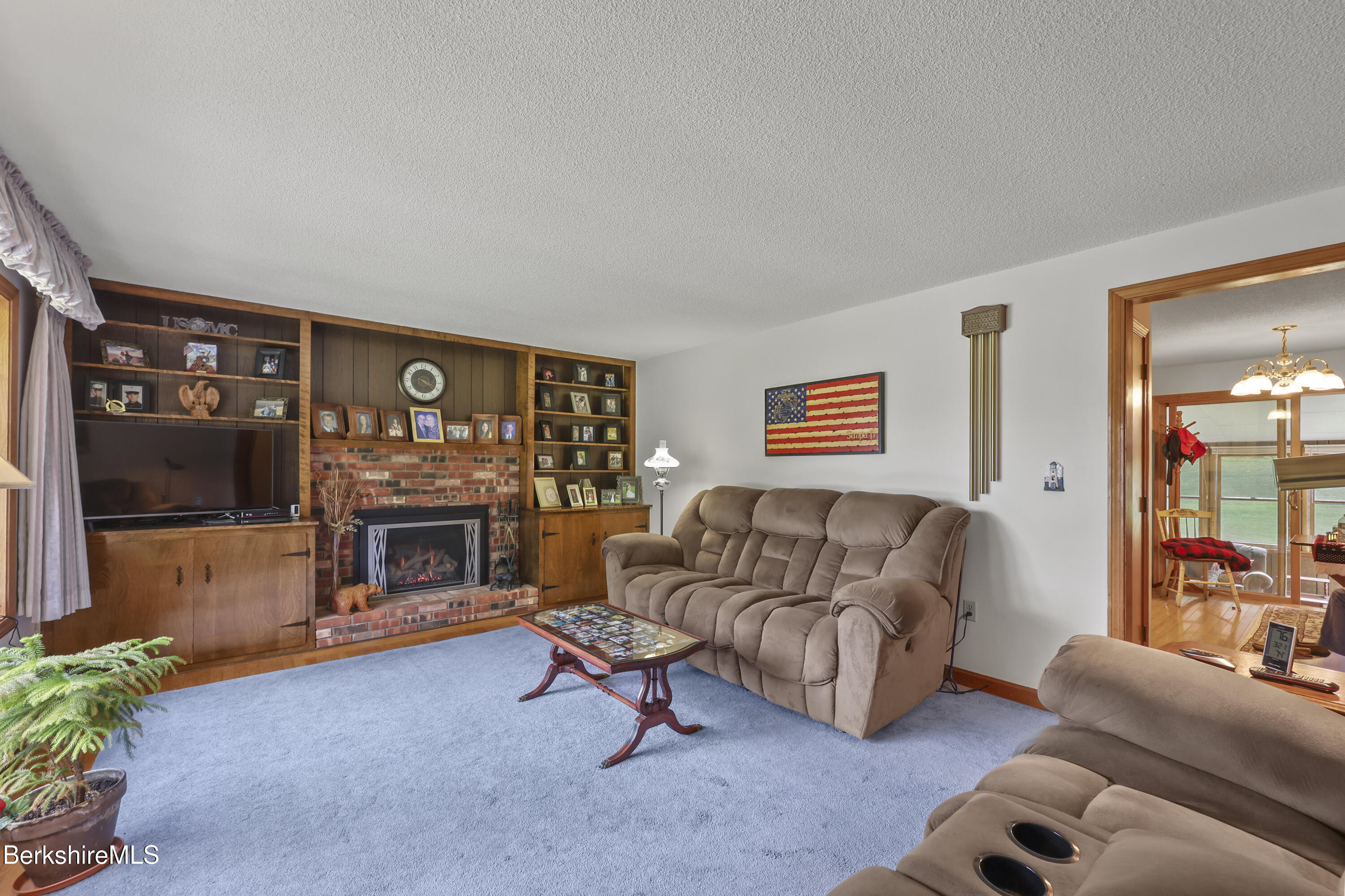 477 South Washington State Road Washington, MA 01223 - Photo 4 of 45 Living Room