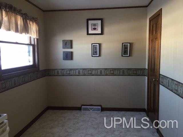 219 Spruce Street Ishpeming, MI 49849 - Photo 6 of 17