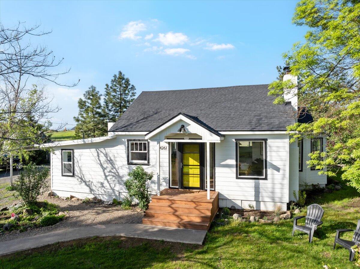 4261 North Foothill Road Medford, OR 97504 - Photo 33 of 37 04-DJI_0042
