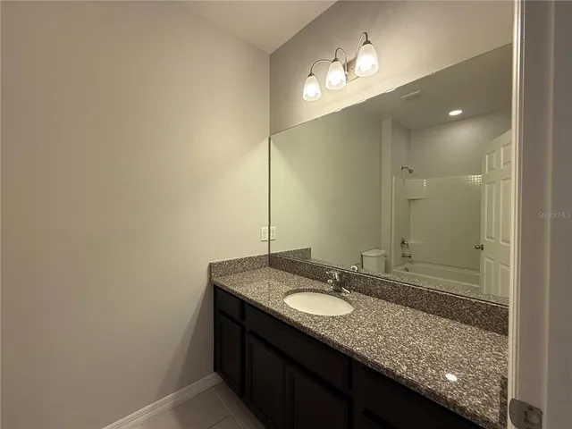 $2,100 | 1142 East 10th Street, Apopka, FL 32703