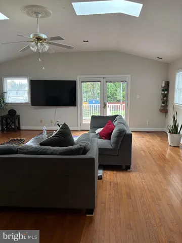 $3,100 | 14204 London Lane, Rockville, MD 20853