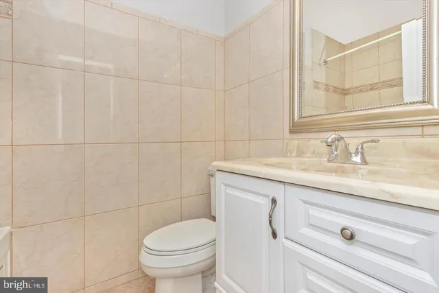 $3,100 | 14204 London Lane, Rockville, MD 20853