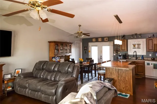 $239,000 | 105 Tupelo Street, Advance, MO 63730