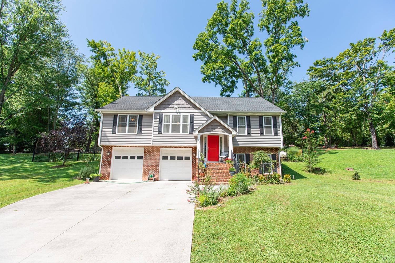 2225 Taylor Farm Road Lynchburg, VA 24503 - Photo 4 of 49 Gallery Image 4