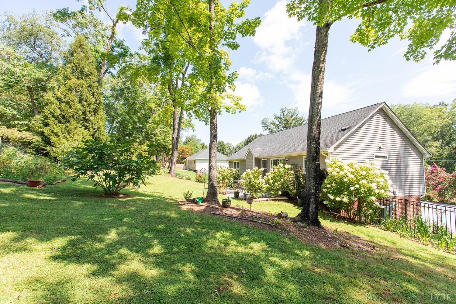 2225 Taylor Farm Road Lynchburg, VA 24503 - Photo 7 of 49 Gallery Image 7