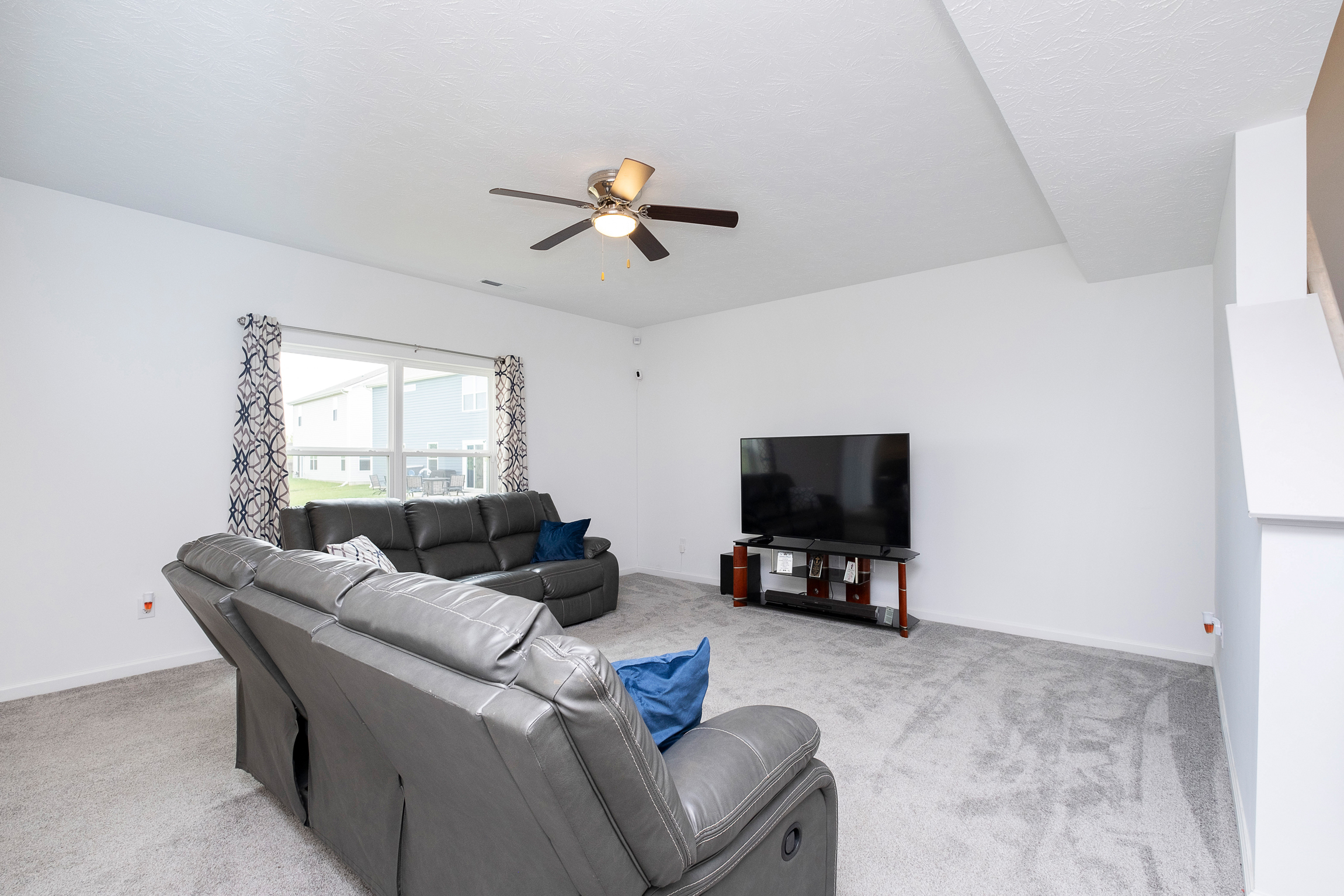 2004 Maplewood Lane Pendleton, IN 46064 - Photo 8 of 37