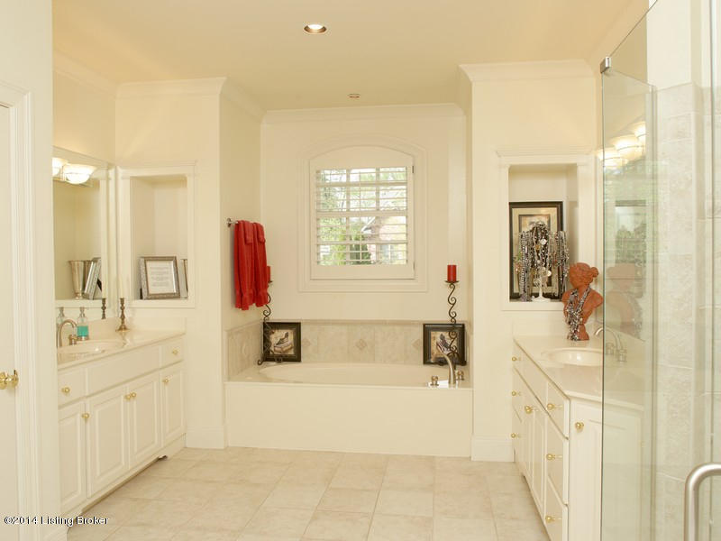 6501 Innisbrook Drive Prospect, KY 40059 - Photo 23 of 48 Master bath