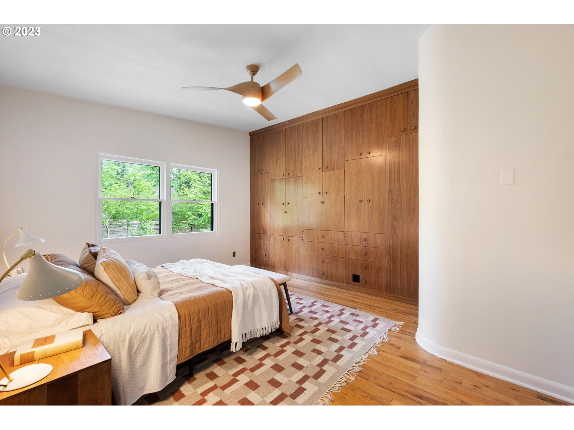235 South Ridge Drive Portland, OR 97219 - Photo 19 of 46