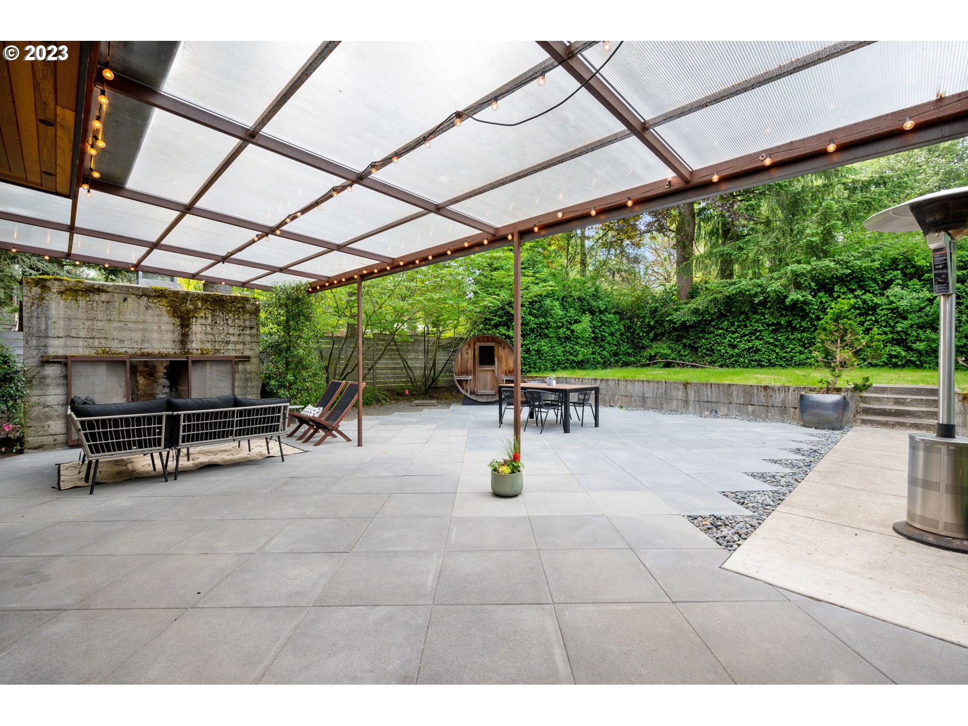 235 South Ridge Drive Portland, OR 97219 - Photo 33 of 46
