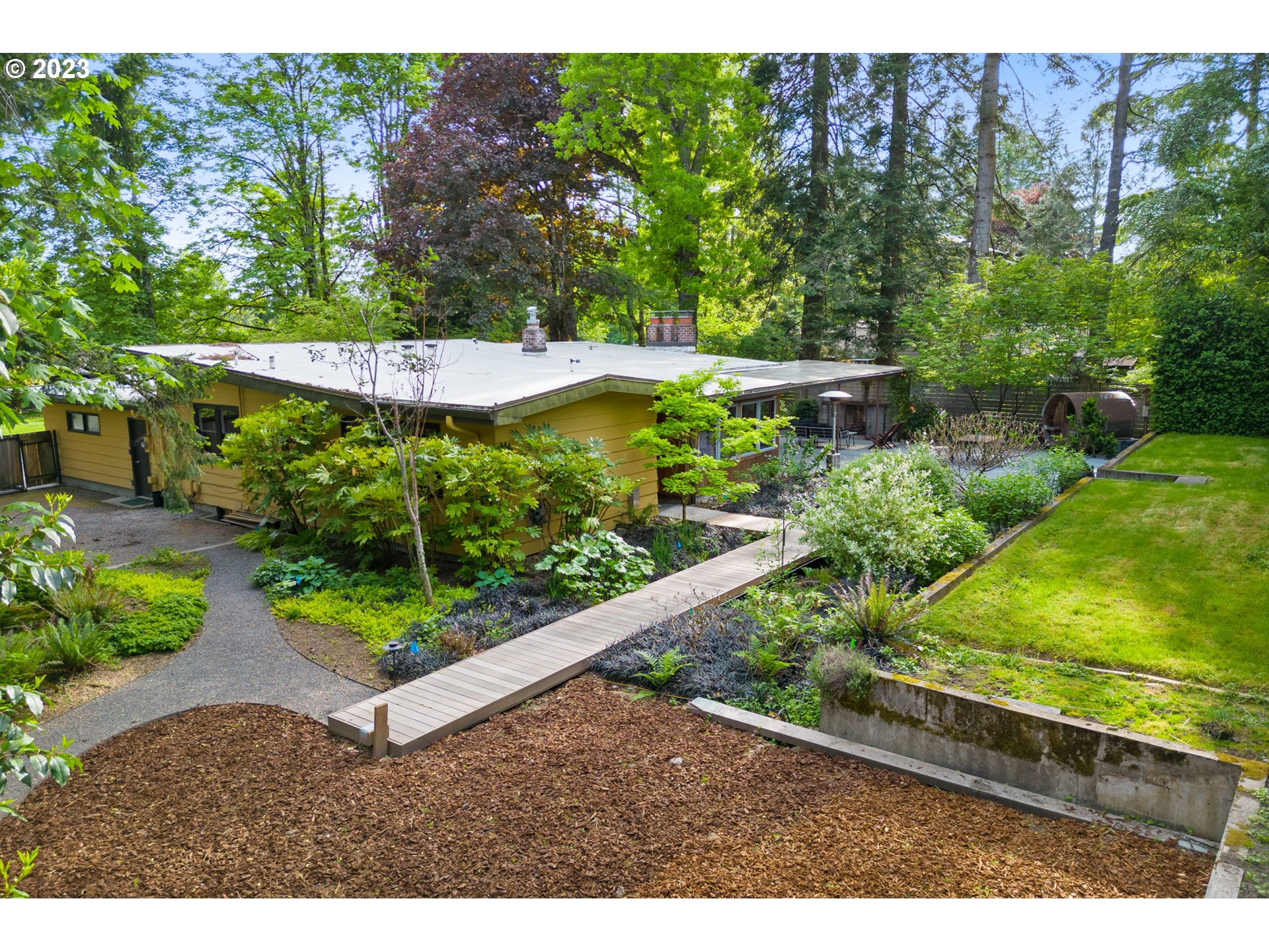 235 South Ridge Drive Portland, OR 97219 - Photo 43 of 46